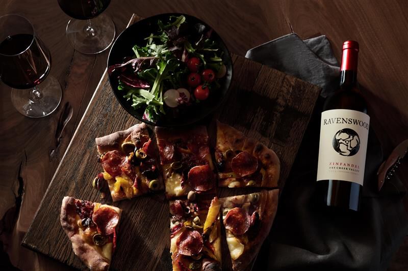 Ravenswood Bottle with Flatbread